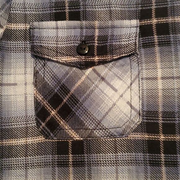 R & B Women's Long Sleeve Plaid Top Size Large - Picture 4 of 9